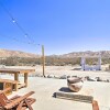 Отель Chic Morongo Valley Home: Mtn Views & Pergola, фото 16