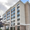 Отель DoubleTree by Hilton Kitchener, фото 1