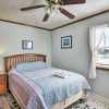 Отель Nags Head Cottage: Screened Porch, Walk to Beach!, фото 4