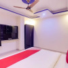 Отель OYO Flagship 65319 BD Palace, фото 2