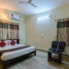 Отель Redwood Suites, фото 2