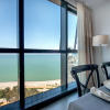 Апартаменты Apartment hotel Прибрежный Оазис: с видом на море в знаковой Порта Батуми, фото 30