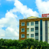 Отель Breeze Suites, фото 1