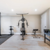 Отель Частный Дом Globalstay 20 Ppl 5BR Townhome on the Lake HotTub Gym BBQ, фото 17