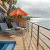 Отель Вилла Sea Sky Luxury Absolute Beachfront Villa, фото 32