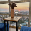 Апартаменты Синяя Студия с Панорамным Окном, фото 9