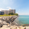 Отель Частный дом Globalstay Modern Townhomes on Lake Ontario, фото 22