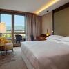 Отель Sheraton Grand Tbilisi Metechi Palace, фото 35