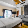 Отель Вилла Spacious villa with private pool and parking, фото 8