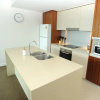 Апартаменты Modern Apartment with Resort Style Living Surfers Paradise, фото 11