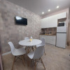 Гостиница Квартира Уютная квартира-студия с видом на Бугринский мост, фото 3