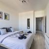 Гостиница Great view 2-rooms Apartment 2 Min Walk to Raykin Plaza, фото 27