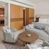Отель Staybridge Suites Dubai Al-Maktoum Airport, an IHG Hotel, фото 12