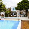 Отель Luxury Chara with Private Pool Villa, фото 1