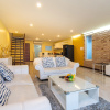Отель Вилла Mountain View near Beach with Terrace & Pool, фото 2