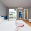 Отель The Oddy Hip Hotel, фото 2