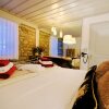 Отель Tilia Room In Luxurious Beach Townhouse Hotel, фото 5