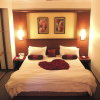Отель Skylon в Ахмедабаде