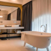 Отель Monograph Hotel, фото 3