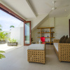 Отель Вилла Trendy with Private Pool, фото 16