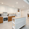 Апартаменты Luxury 1BR at La Vie with beautiful view, фото 10