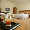 Отель Richmond Hotel & Suites, фото 17