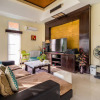 Отель Вилла Spacious villa with private pool and parking, фото 18