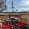 Апартаменты Sutki Rent с видом на Петропавловскую крепость в Санкт-Петербурге