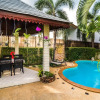 Отель Вилла Spacious villa with private pool and parking, фото 1