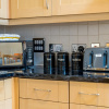 Апартаменты Ashleigh 2 bed apartment in the Centre of Watford, фото 21