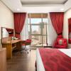 Отель Ramada Encore by Wyndham Kuwait Downtown, фото 3