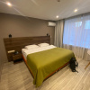 https://cdn.worldota.net/t/100x100/hotel_review/00/fe/00fec85b5af0e15f823515c24b630644b7bfe400.JPEG