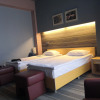 https://cdn.worldota.net/t/{size}/hotel_review/06/12/0612bed5e75e163307499a38f2c243bb989d3371.JPEG
