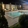 https://cdn.worldota.net/t/100x100/hotel_review/08/81/08818ecf6d86c02f0b96520b11894977f825bdaf.JPEG