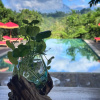 https://cdn.worldota.net/t/{size}/hotel_review/18/c2/18c2b22f978d731973c7f782fafe2327be2ec9e0.JPEG