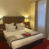https://cdn.worldota.net/t/{size}/hotel_review/19/df/19df39ea6aa7b14642c094bdc9b9a33886053776.JPEG