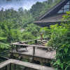 https://cdn.worldota.net/t/{size}/hotel_review/1d/33/1d33d86f765f69e9c767d7aa5c4a161bf8e5243a.JPEG