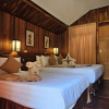 https://cdn.worldota.net/t/{size}/hotel_review/42/53/4253777b0feae631b144f9dc33a25917e60bde51.JPEG