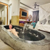 https://cdn.worldota.net/t/100x100/hotel_review/44/2a/442a05635251d09b475298d637e687b8542582ad.JPEG