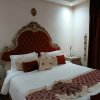 https://cdn.worldota.net/t/100x100/hotel_review/44/7e/447ece13f18f39c0b74f96a4af5056c2184539c8.JPEG