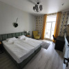 https://cdn.worldota.net/t/{size}/hotel_review/60/e6/60e604c10abe83e93c58ea896271342a1c8dc949.JPEG