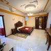 https://cdn.worldota.net/t/100x100/hotel_review/76/2b/762bf659e53cb31aefd4877aae17e10fafc097a7.JPEG