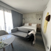 https://cdn.worldota.net/t/100x100/hotel_review/7e/0d/7e0d1251847954d9daa81570cd9d69aae5a66405.JPEG
