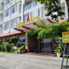 https://cdn.worldota.net/t/100x100/hotel_review/80/5e/805e49e92fd00cab0d7c9bf879c7cda365083d8a.JPEG