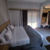 https://cdn.worldota.net/t/{size}/hotel_review/85/77/857799c0f0f084ebabdd41f2793d416633d3a122.JPEG