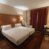 https://cdn.worldota.net/t/{size}/hotel_review/92/77/92776c0c74215e045a7005084519d714a489e83d.JPEG