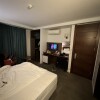 https://cdn.worldota.net/t/{size}/hotel_review/9b/c6/9bc6ade8ff96bcc25d03ac31b1cdaa665a847849.JPEG