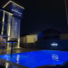 https://cdn.worldota.net/t/{size}/hotel_review/9e/dd/9edd448e039dd80b4c5579b7a45d9ca633ce49de.JPEG