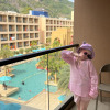 https://cdn.worldota.net/t/{size}/hotel_review/a2/63/a263437ecb25053fe86bfa457c388a992bfd9d8b.JPEG