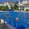 https://cdn.worldota.net/t/{size}/hotel_review/a5/b2/a5b2b5e824299df91716430d78216d38e8feb98e.JPEG